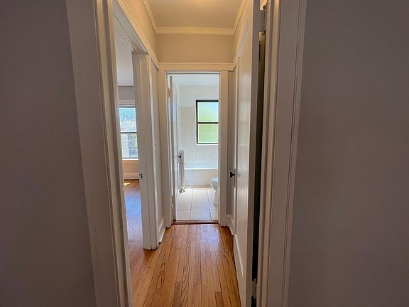 4th image of 2121 Ridge Ave #2121-23-2I