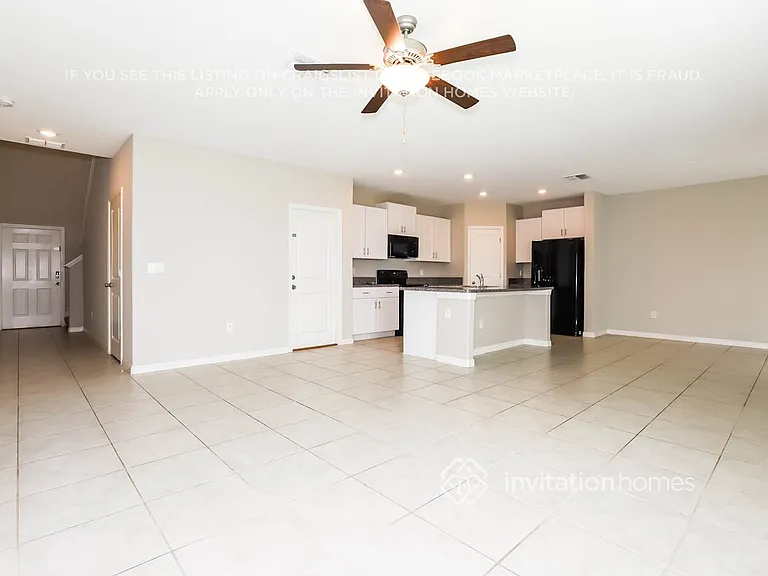 15606 Greenleaf Bay St — Photo 4