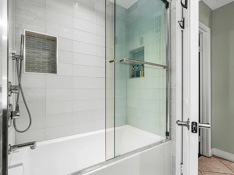 2nd Bathroom with Tub and Shower
