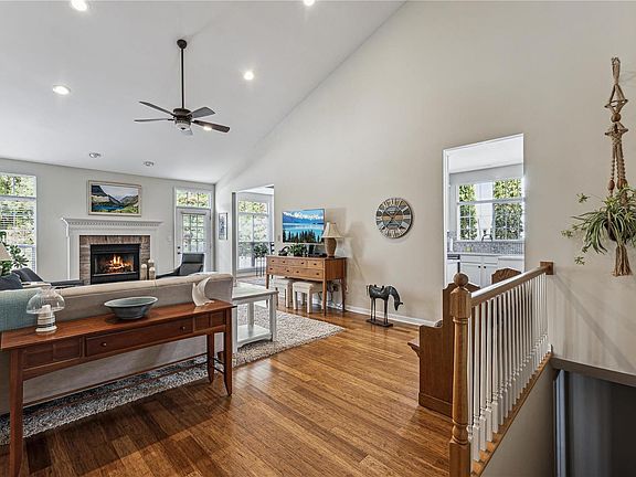 4th image of 1223 Bedford Falls Ct