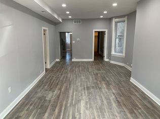 1738 W Roscoe St #1, Chicago, IL 60657