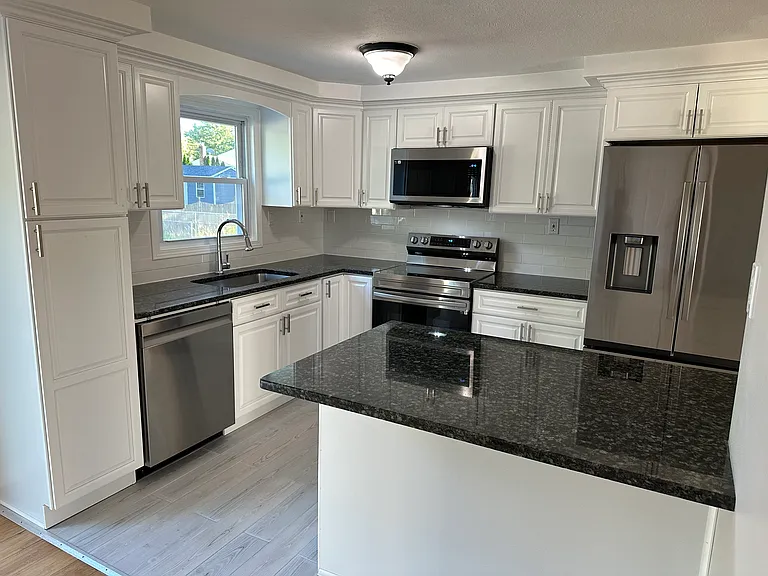 4942 Dahlia Cir — Photo 2