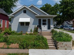 1815 15th Ave, Moline, IL 61265