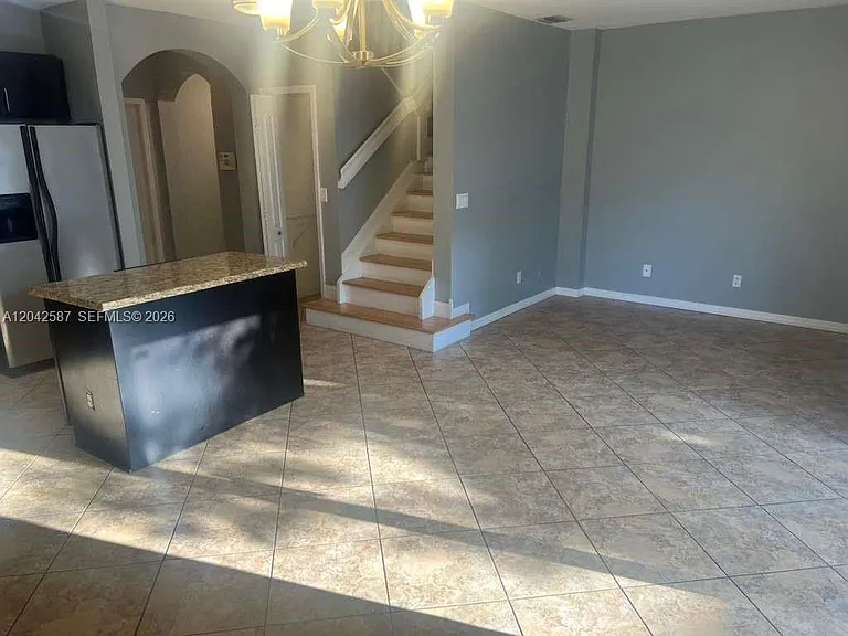2825 SW 127th Way — Photo 6