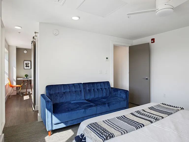 The Netherland Apartments — Photo 21