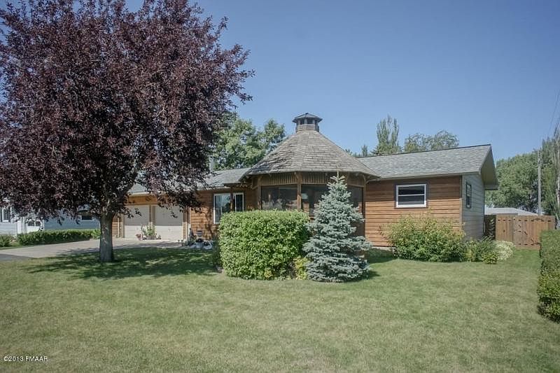 208 2nd St N, Sabin, MN 56580 Zillow