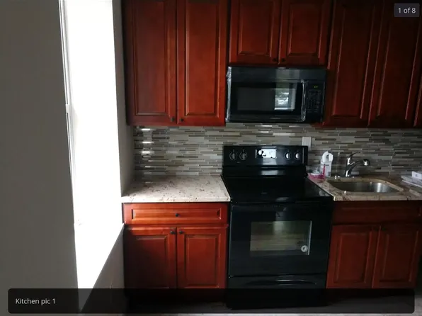32 King St APT 12, Troy, NY 12180