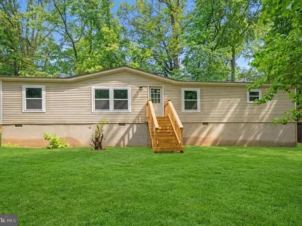 1438 Eastham Rd, Bumpass, VA 23024