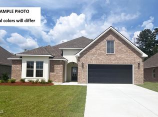 311 Hidden Meadows Dr, Lafayette, LA 70506
