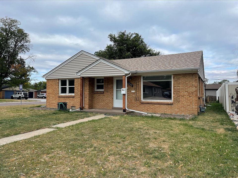 Charming brick home on a big corner lot - quiet street. Blocks to Old Town.
