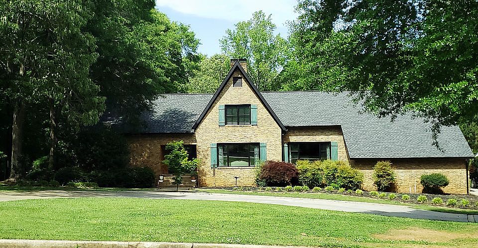 1st image of 106 Riverbank Ct