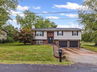 106 James Dr, Troy, IL