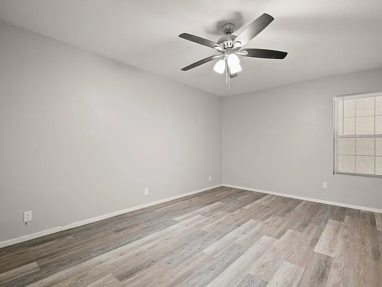 910 Duncan Ln #56 — Photo 9