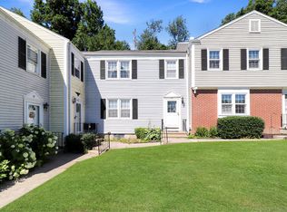 48 Tapping Reeve Vlg #48, Litchfield, CT 06759