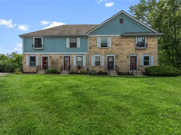 7827 Port Cir, Centerville, OH 45459