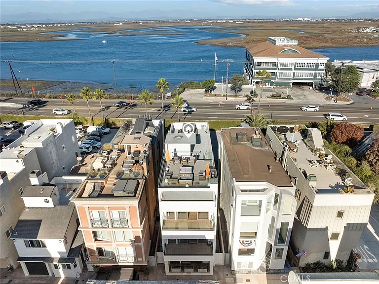 73B Surfside Ave — Photo 36