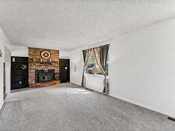 5th image of 507 W Cambridge Rd