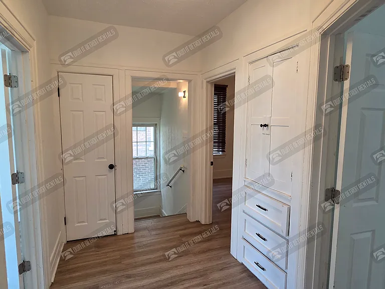 7455 Churchill St — Photo 24