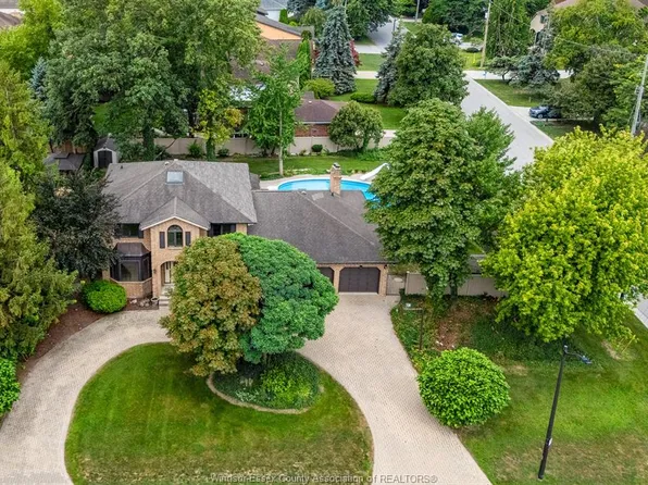 267 Elmgrove Dr, Lakeshore, ON N8N 4G9