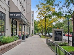 33 W Delaware Pl APT 13C, Chicago, IL 60610