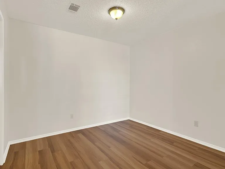 1202 Thorpe Ln #701 — Photo 11
