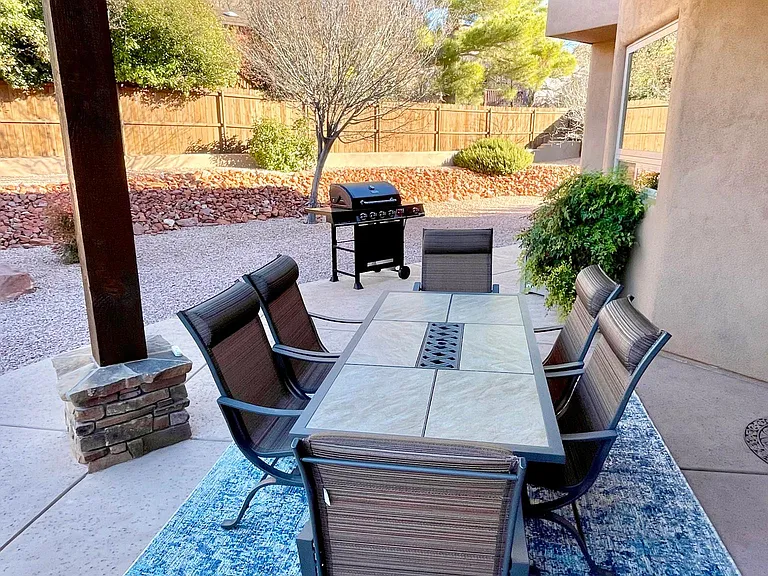 2370 Lariat Rd — Photo 37