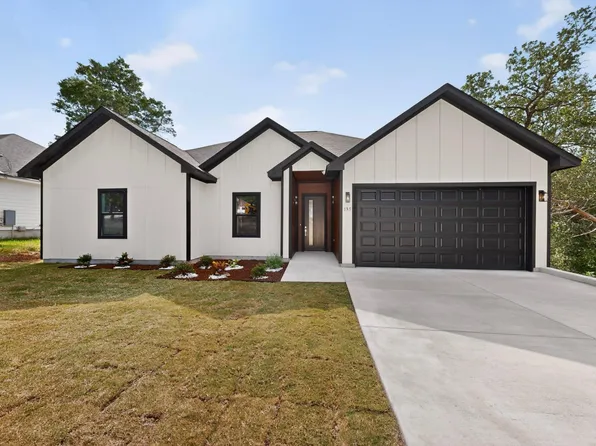 137 N Pohakea Dr, Bastrop, TX 78602