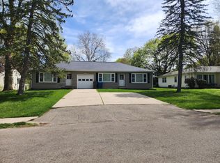915 Westfall Ave, Kalamazoo, MI 49006