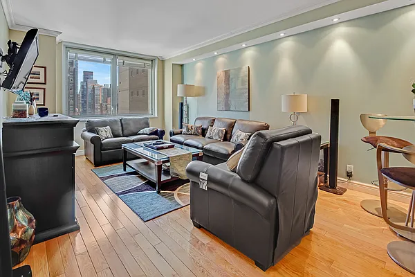 Rented by Compass | media 8