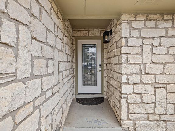 4th image of 10201 Lockleven Cv