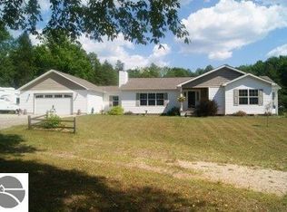 5525 W 48th Rd, Cadillac, MI 49601