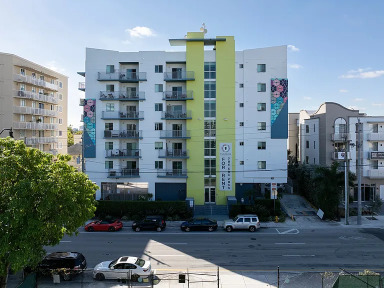 Vista del Rio Apartments — Photo 17