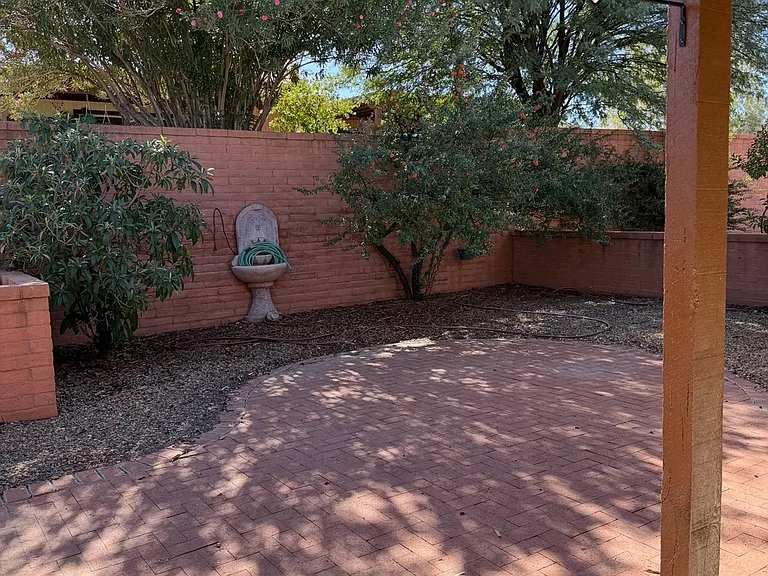 1501 W Calle Mendoza — Photo 6