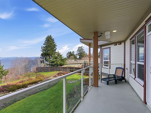 5th image of 439 College Rd #204