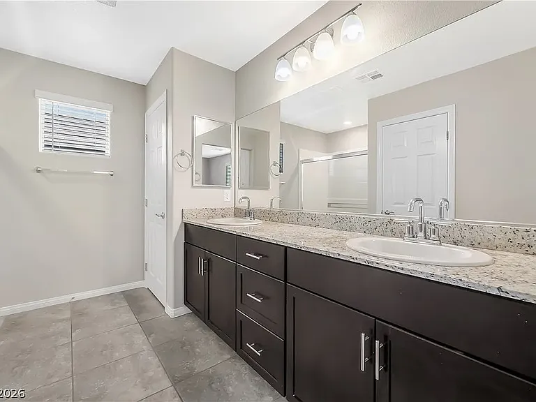 Large en suite with double vanity