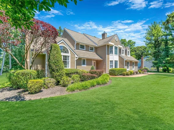 7 Peace Lane, East Setauket, NY 11733