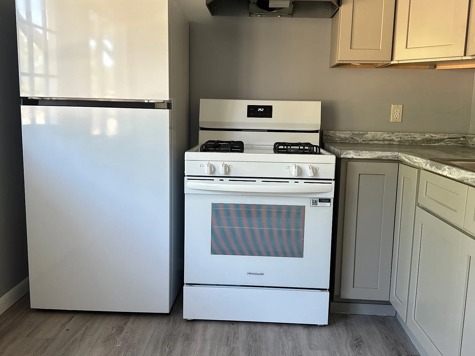 2 bed, 660 sqft, $1,050 — Photo 1