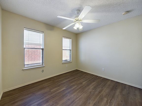 5th image of 3116 110th St Unit B