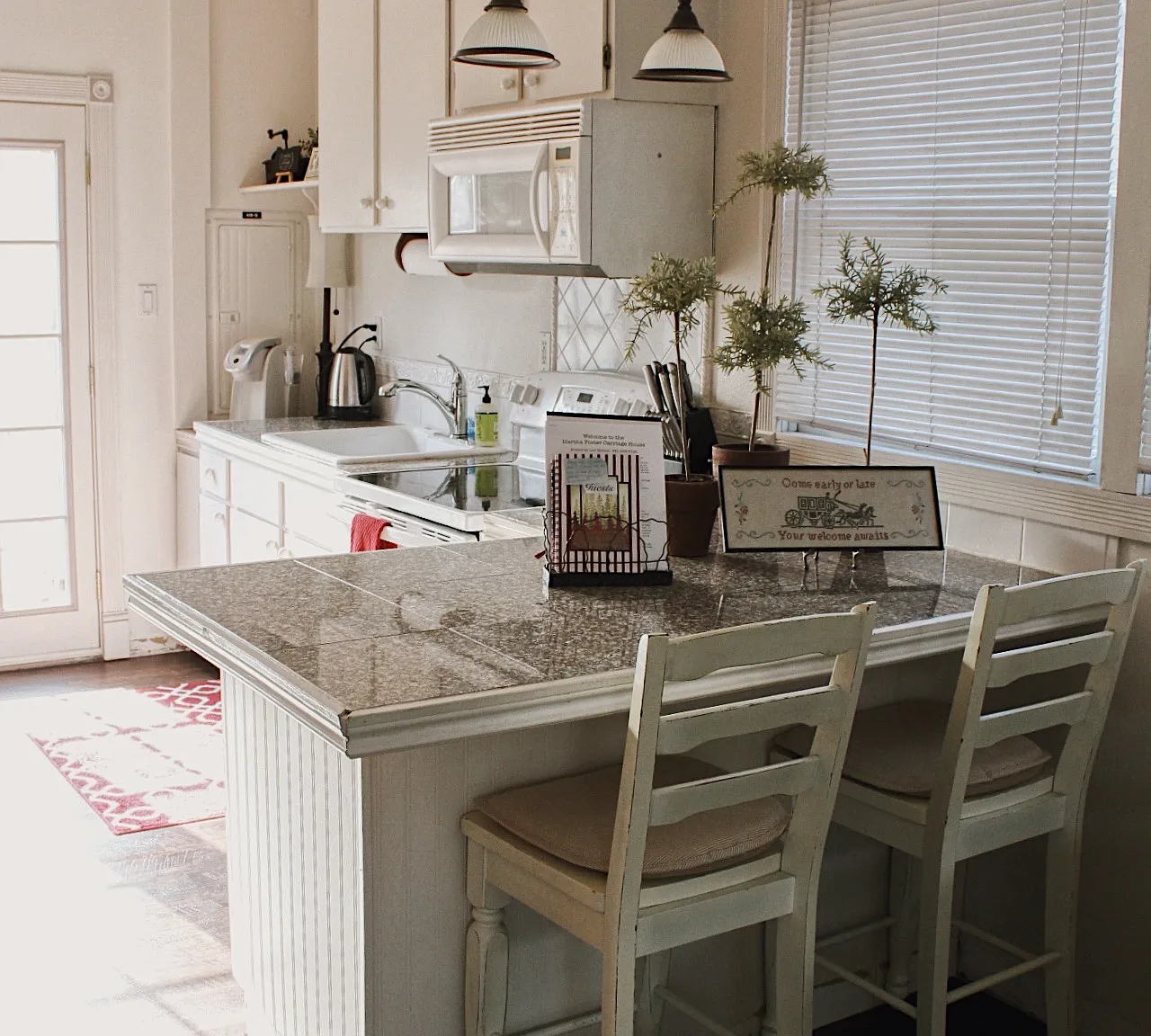 1 bed, 830 sqft, $1,899 — Photo 4