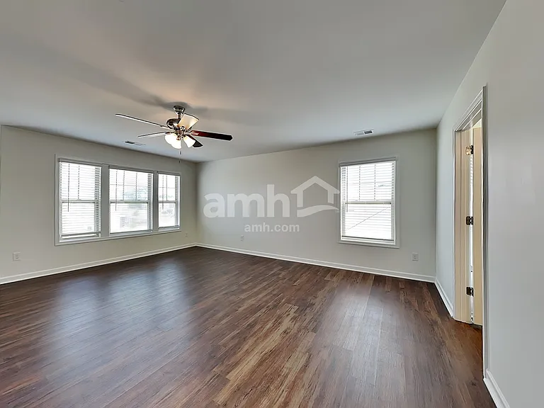 810 Genesis Way — Photo 9