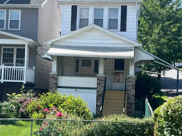 1678 W Spruce St, Coal Township, PA 17866