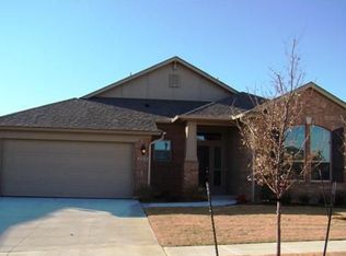 305 Partridge Run Rd, Yukon, OK 73099