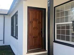 6537 Newcastle Ave, Reseda, CA 91335