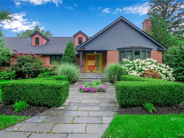 166 Soldiers Pl, Buffalo, NY 14222