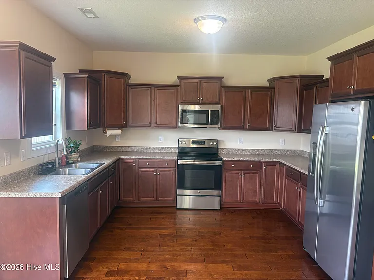 311 Aquamarine Cir — Photo 17