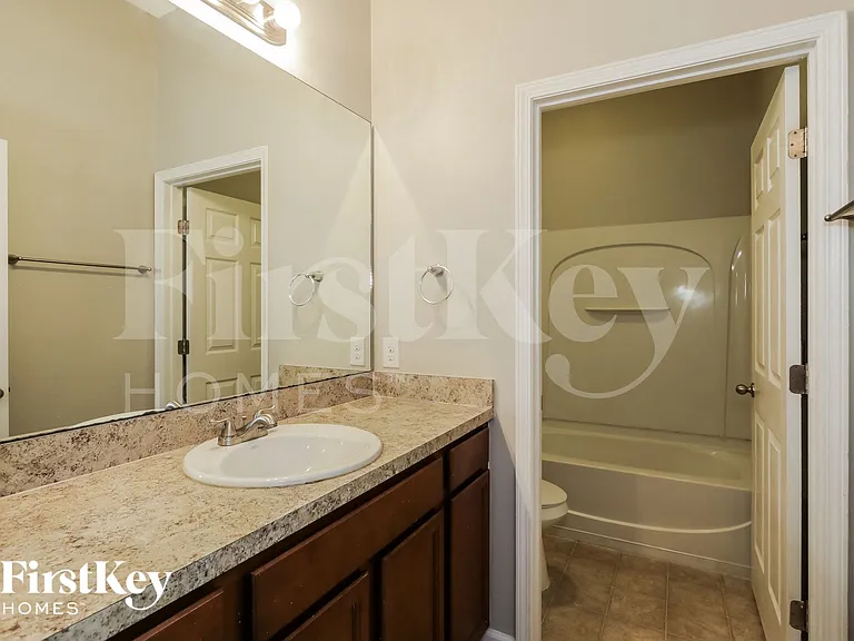 5668 Village Pond Cir — Photo 13