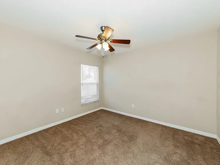 2795 Yacolt Ave — Photo 13