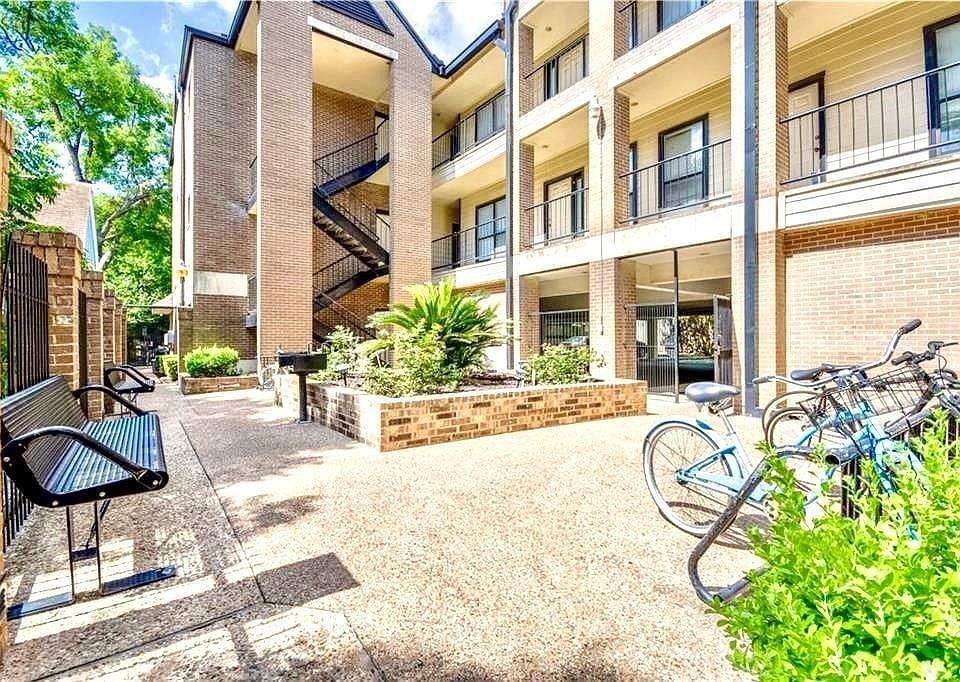 1st image of 704 W 21st St APT 205