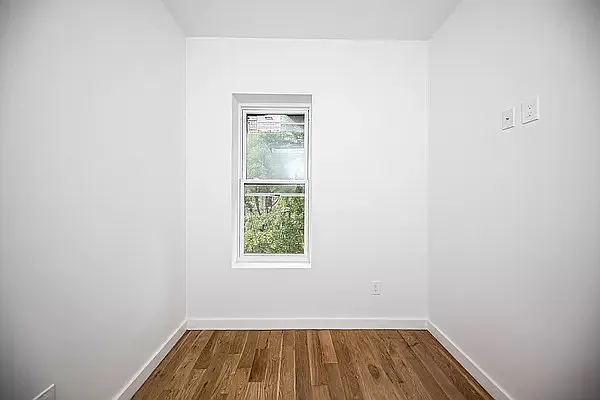 Rented by True Real Estate Group | media 7