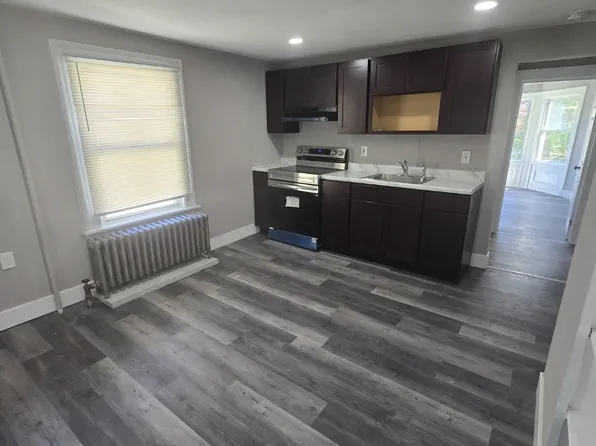 27 Hooker Ave #2, Poughkeepsie, NY 12601